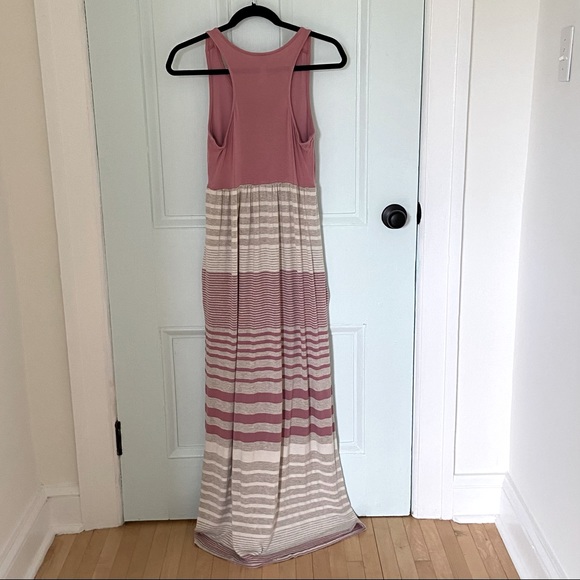 🌟 3 FOR $25 🌟 Vanilla Bay Pink & Grey Striped Maxi Dress - Picture 3 of 3